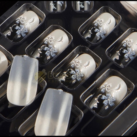 French Manicure 24 sets Fake nails - Picture 5 of 7